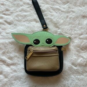 Loungefly Star Wars Grogu Wristlet